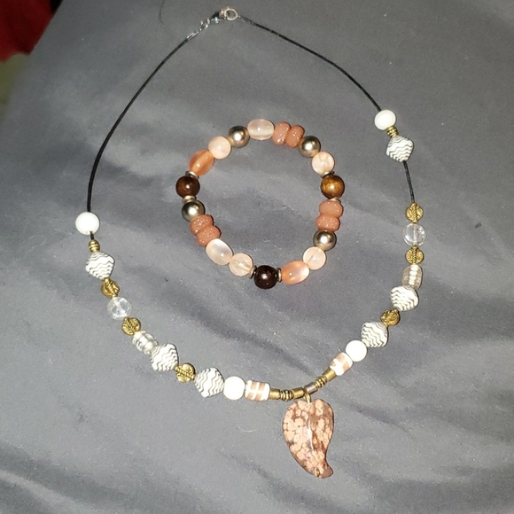 Necklace and Bracelet - Picture 1 of 3